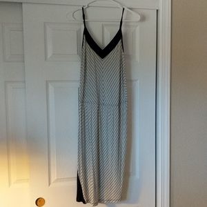 Cute dress w/ navy stripes